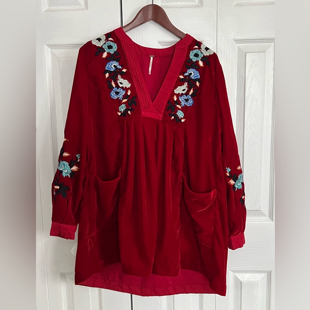 Free People red velvet floral embroidered mini dress with pockets size XS